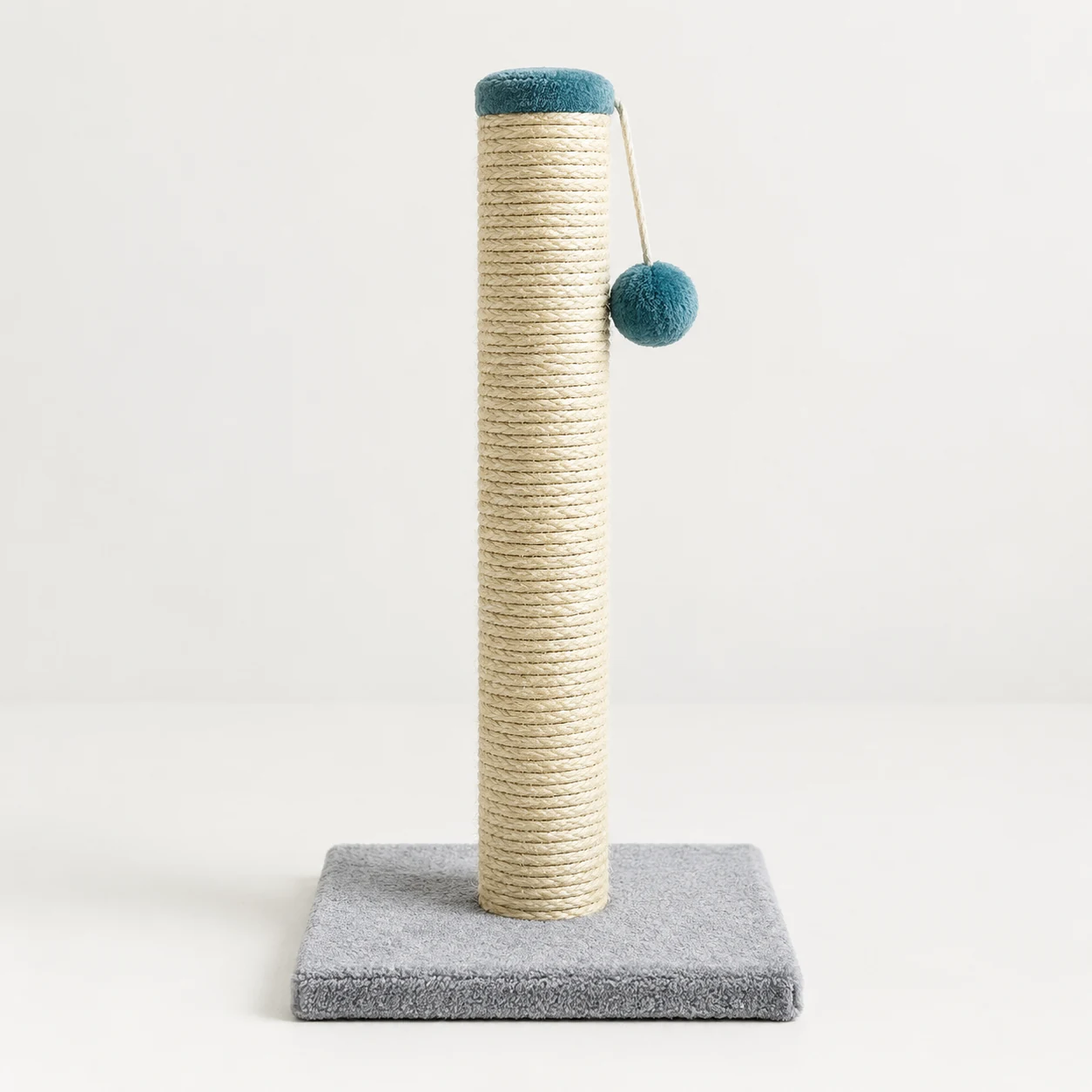 Sisal rope scratching post with a carpeted base